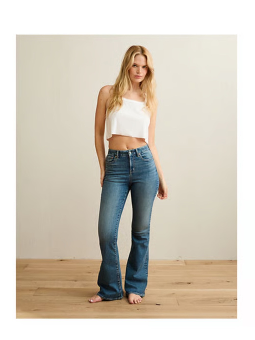American Eagle Classic High-Rise Flare Jeans in Medium Blue. Size 14